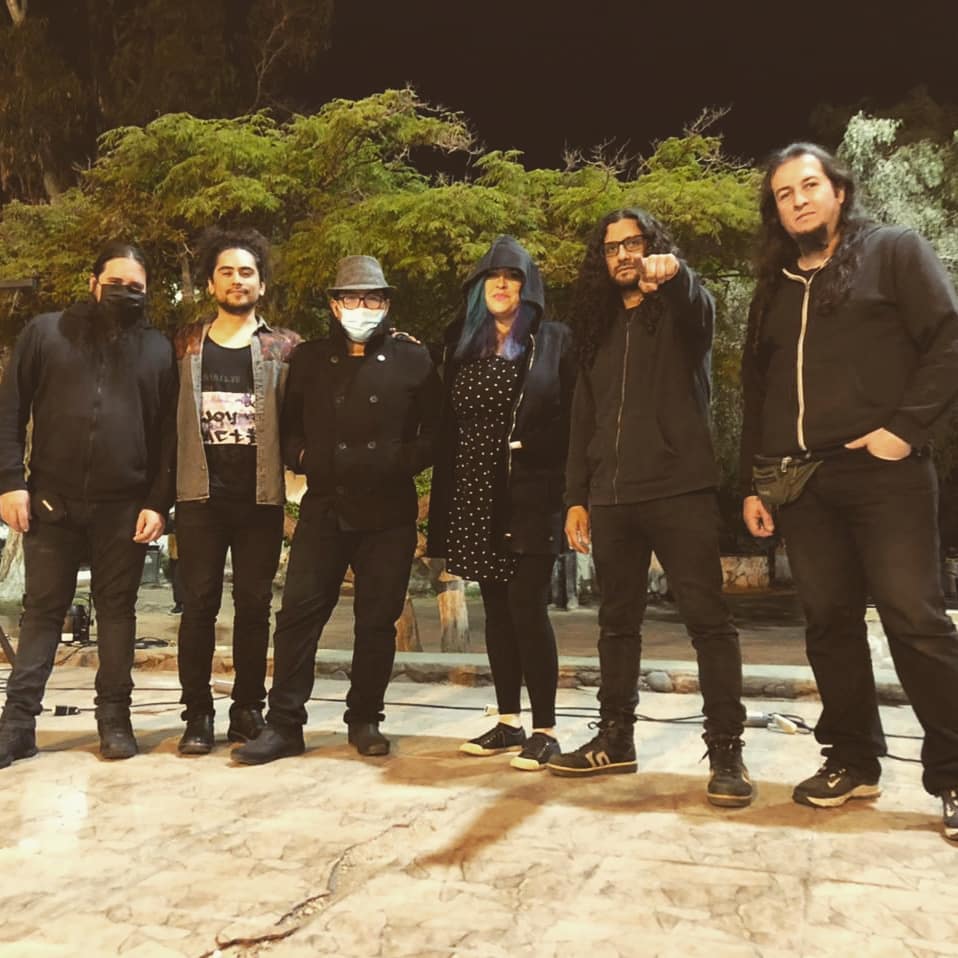 Ayer grabamos un "en vivo" cortito para la Muni de Arica. Pronto saldrá 🤘😁